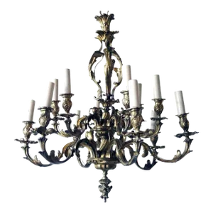 Early 20th Century French Louis XIV Style Gilt Bronze 12-Light Chandelier