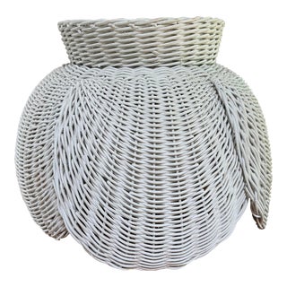 Vintage White Wicker Tulip Swag Light For Sale