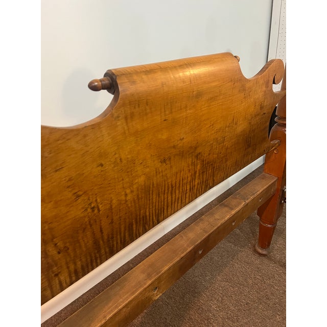 Early 20th Century Tiger Maple Colonial Virginia Acorn Full Bed Frame 1800's For Sale - Image 5 of 12