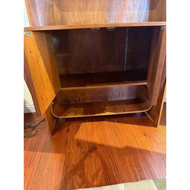 Mid-Century Modern Mid-Century Walnut Bookcase in the Dyrlund Style For Sale - Image 3 of 9