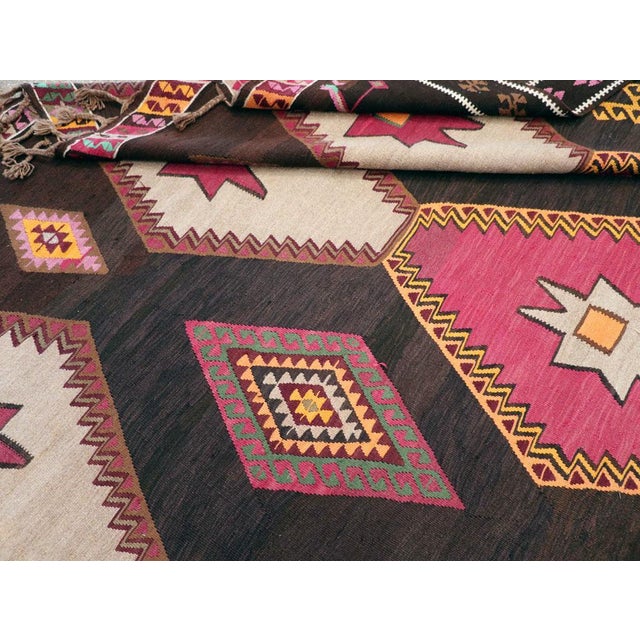 Black Galerie Shabab Collection Mid-20th Century Handmade Turkish Tribal Flatweave Kilim Room Size Carpet For Sale - Image 8 of 8
