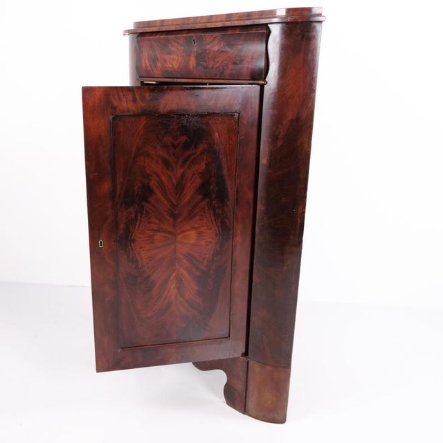 Antique Hand-Polished Mahogany Corner Cabinet, 1840s For Sale - Image 4 of 10