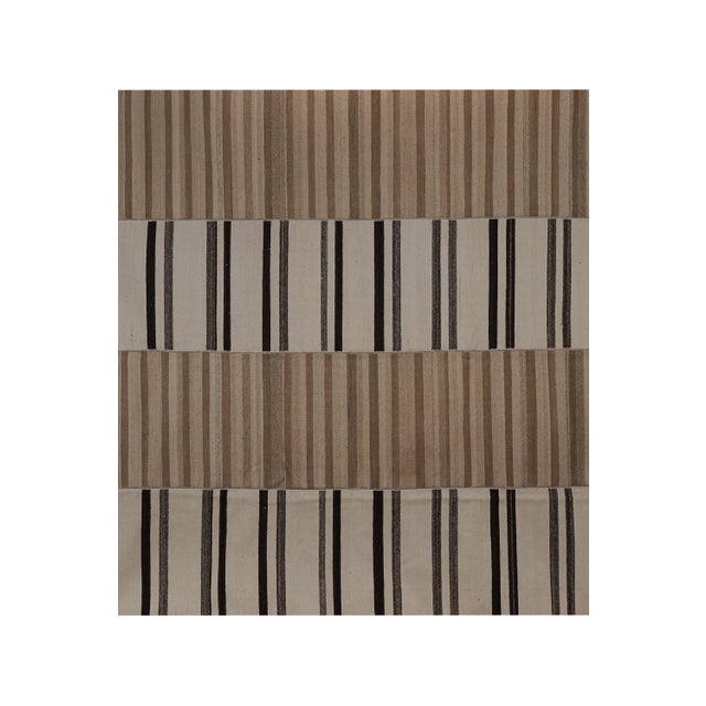 1960s Mid-20th Century Handmade Turkish Flatweave Kilim Gallery Rug 9'2'' X 10'2'' For Sale - Image 5 of 10