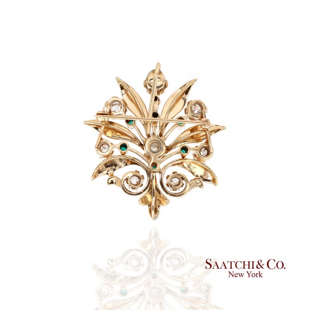 Gold Late 20th Century 14k (585) Vintage Yellow Gold Natural Diamond and Emerald Brooch / Pendant For Sale - Image 8 of 9