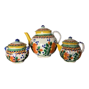 Early 20th Century Ysauro Uriarte Puebla Mexican Talavera Tea Pot, Sugar and Creamer Set- 3 Pieces