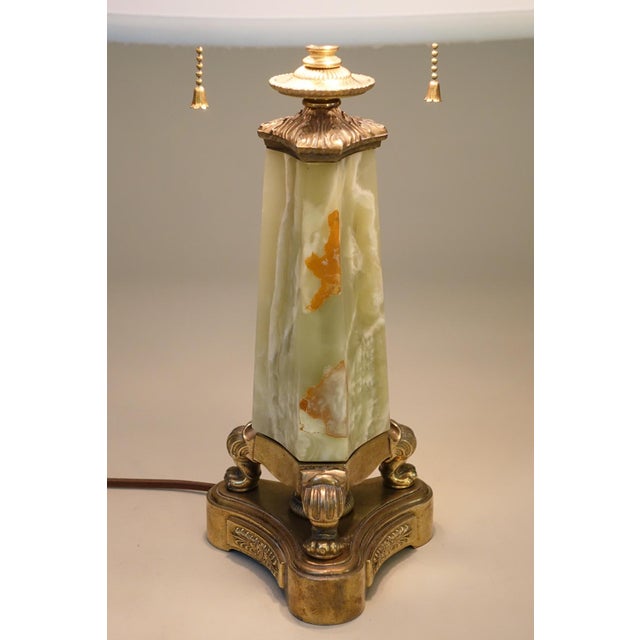Mutual Sunset Lamp Co. 1930s Mutual Sunset Lamp Co. French Empire Deco Neoclassical Green Onyx Marble Brass Table Lamp For Sale - Image 4 of 13