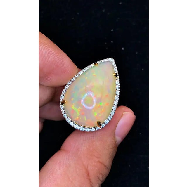 Bochic “Orient” Natural Diamond & Fire Opal Ring Set In 18K Solid Yellow Gold For Sale - Image 4 of 12