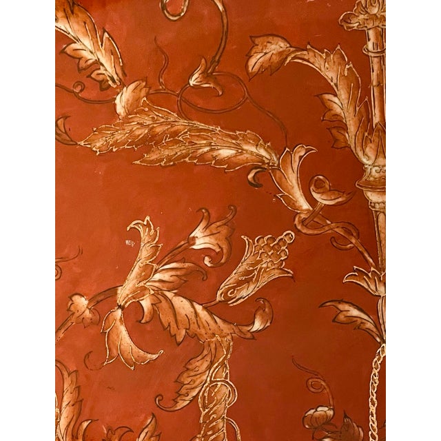 Chinoiserie Vintage Sarreid Neoclassical Style Red Porcelain and Brass Tray Table For Sale - Image 3 of 12