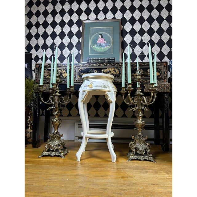 1980s Chinoiserie Mother-of-Pearl Inlaid Tall Stool or Side Table With Glass Top, 25" For Sale - Image 11 of 17