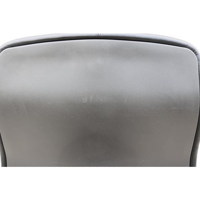 Knoll Bulldog Executive Ergonomic Office Desk Chair in Black Leather, Adjustable For Sale - Image 17 of 18