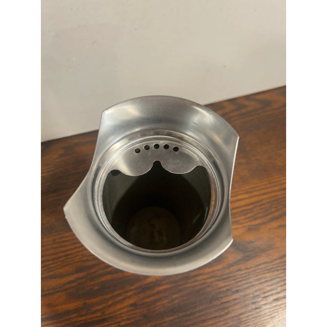 Art Deco Vintage Cocktail Shaker Circa 1930’s - Manning & Bowman Company For Sale - Image 3 of 6