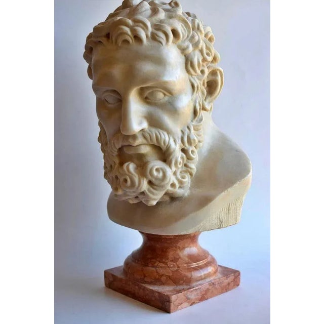 Italian sculpture "Ercole" head Begin 20th century Marble Measure: H: 42cm including the base Perfect condition. This...