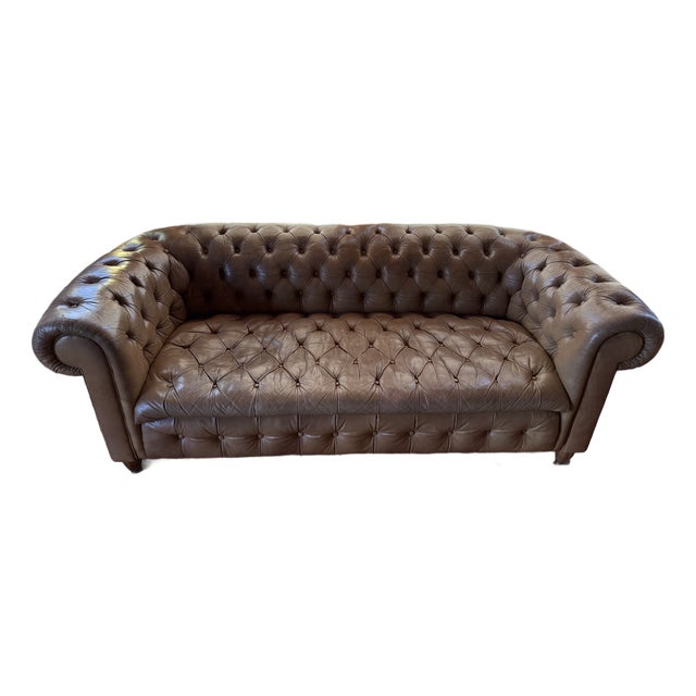 Mid 20th Century Tufted Leather Chesterfield Sofa in Warm Cognac Brown For Sale