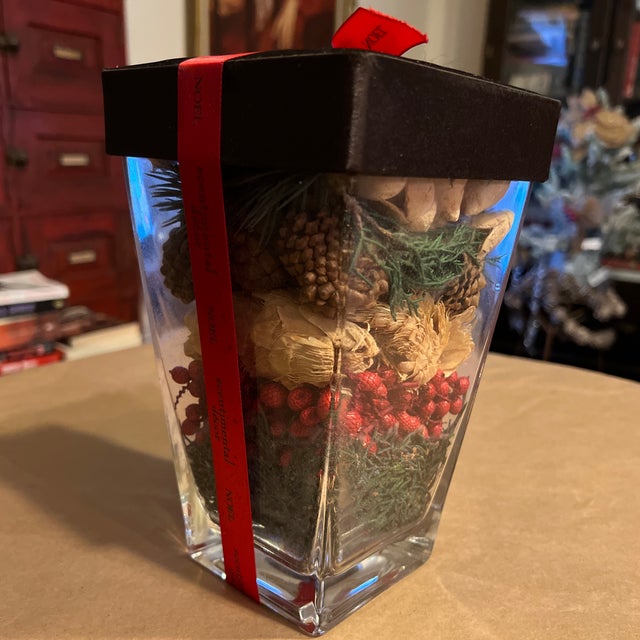 Farmhouse Vintage Lord & Taylor Potpourri Holiday Blend in Glass Vase For Sale - Image 3 of 9