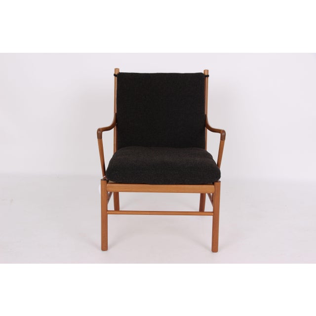 Colonial chair pj149 with a solid mahogany frame in its original color. This is the original version from p. Jeppesens...