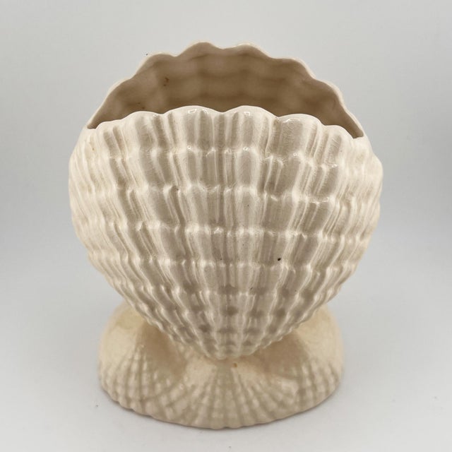 Vintage Japanese Shell Ceramic Vase or Planter in Ivory Crackle Glaze For Sale In Oklahoma City - Image 6 of 9
