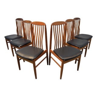Set of Six Mid-Century Slatted Teak Dining Chairs by Benny Linden For Sale