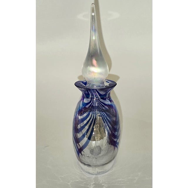Abstract Expressionism Pulled Feather Glass Perfume Bottle With Iridescent Finish For Sale - Image 3 of 9