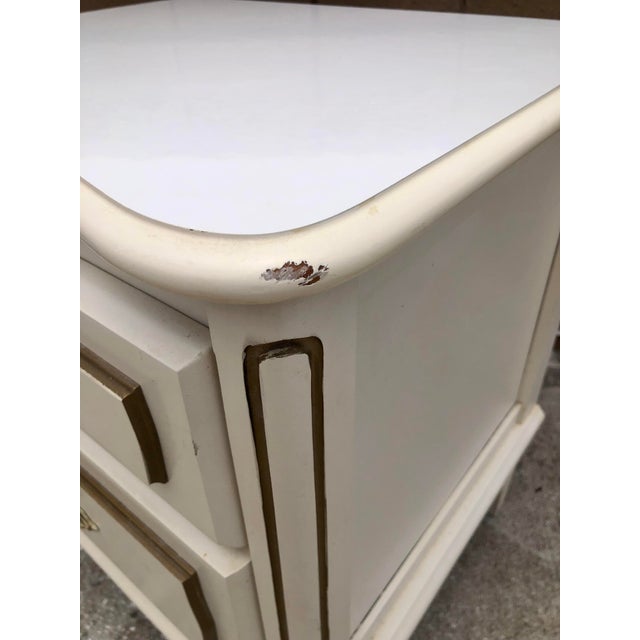 Vintage French Provincial Ivory & Gold Side/End Table Nightstand For Sale - Image 12 of 14