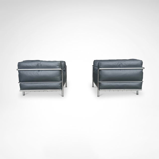 Bauhaus LC3 Down Cushions Y Leather Armchairs by Le Corbusier for Cassina, 1990s, Set of 2 For Sale - Image 3 of 11