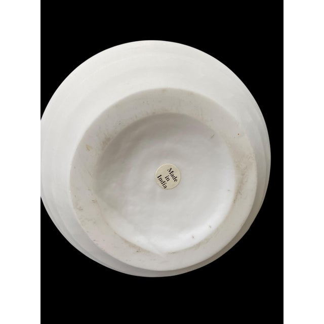 White Sculptural Vases - Set of Two For Sale In Los Angeles - Image 6 of 7