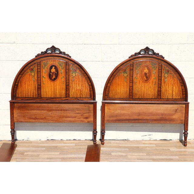 Early 20th Century Pair of Louis XV Style Hand-Painted Twin Bed Frames With Floral Marquetry For Sale - Image 11 of 18
