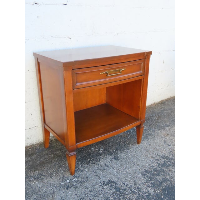 Mid Century Modern Side End Tables Nightstands a Pair 6306 For Sale - Image 4 of 18
