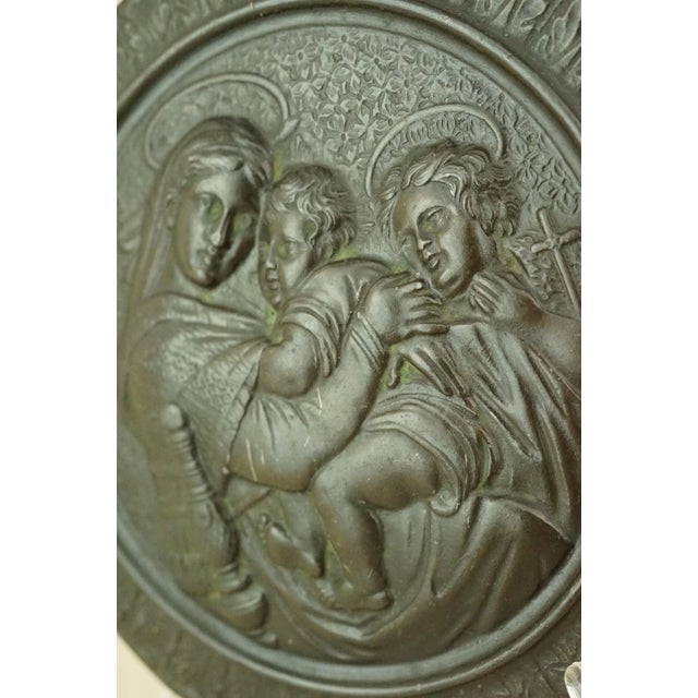 Bronze Medallion with Bas-Relief depicting the Madonna Della Seggiola by Raffaello Sanzio, Italy, Late 1800s For Sale - Image 9 of 18