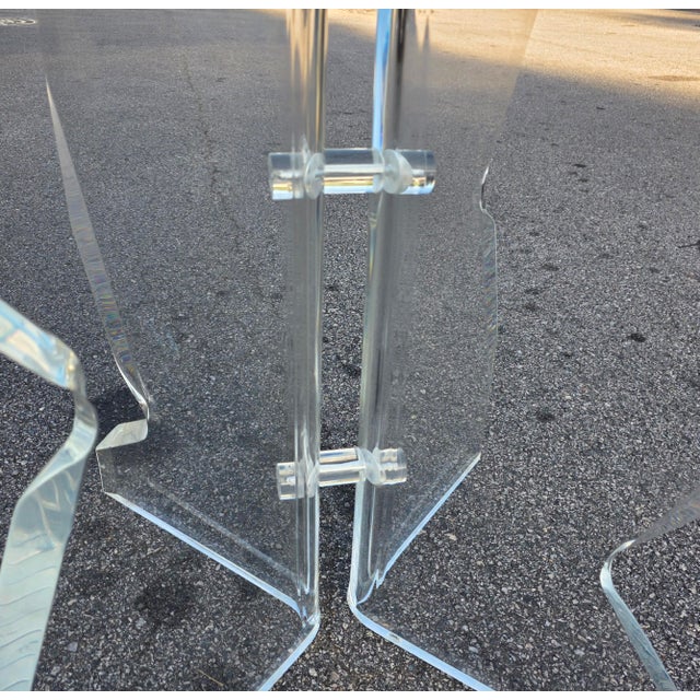Postmodern 50" Round Glass Dining Table With Sculptural Interlocking Lucite Pedestal Base, Late 20th Century For Sale In Washington DC - Image 6 of 6