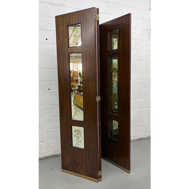 Make a bold statement with the “Bogart” Luxe Oviatt Screen by Thomasville, a striking blend of Hollywood Regency glamour...