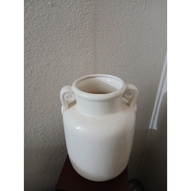1990s Large Italian White Vase With Scroll-Style Handles For Sale In Naples, FL - Image 6 of 7
