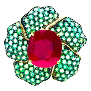 Bochic "Orient" Vintage Ruby & Emerald Flower Ring Set In 18K Gold & Silver For Sale