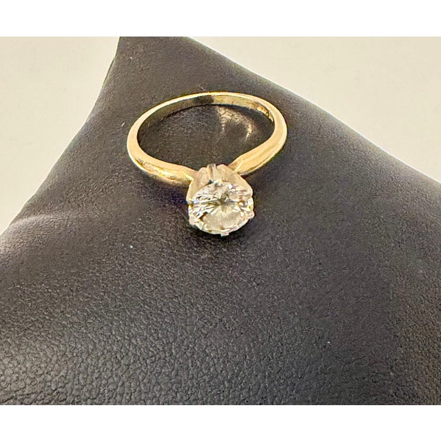 2020s Gia Certified 1.0 Carat, Solitaire Diamond Engagement Ring , Gh Color , Vs2 For Sale - Image 5 of 8