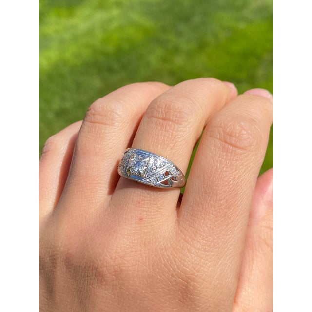 The Yateritas: Ladies White Gold Diamond Engagement Ring For Sale - Image 10 of 10