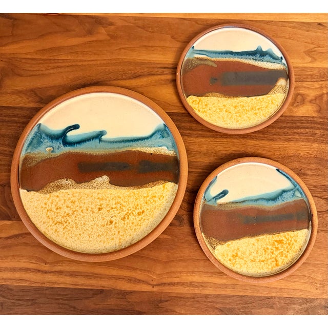 Signed Studio Pottery Abstract Glazed Ceramic Plates – Set of 3 at 11” 7.5” 7.25” For Sale - Image 9 of 9