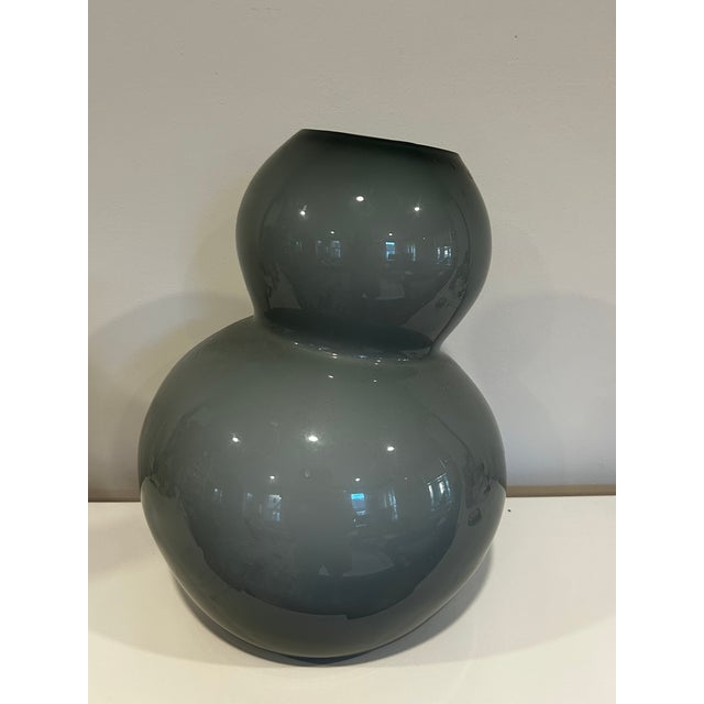 Postmodern Hand-Blown Grey Glass Double Gourd Statement Vase – Made in Poland (13.5") For Sale - Image 4 of 14