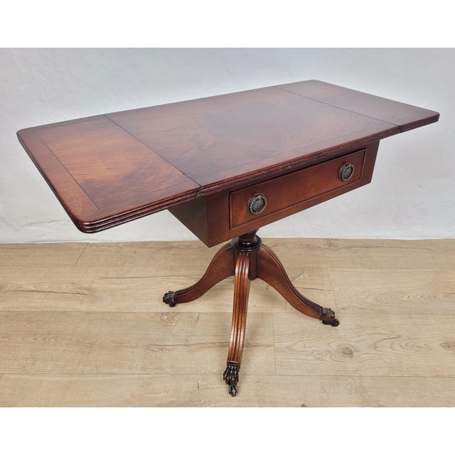 Drop Leaf Side Table in Mahogany, 1950s For Sale - Image 4 of 18