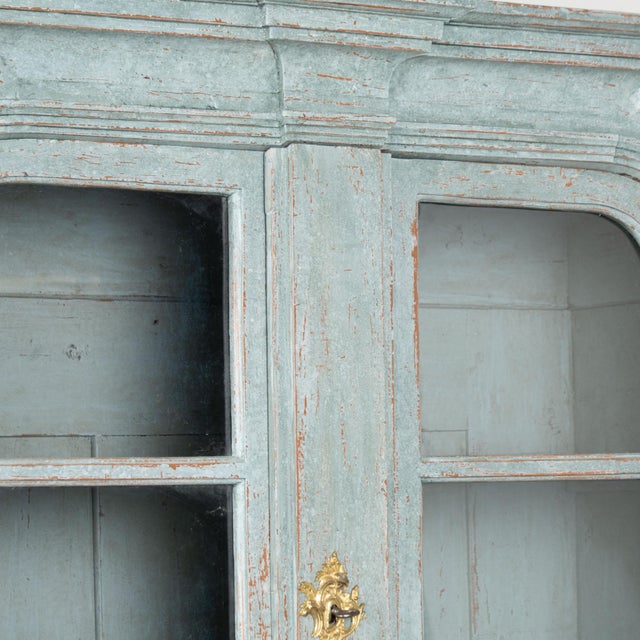 Early 19th Century Early 19th Century Swedish Blue Painted Pine Display Cabinet For Sale - Image 5 of 18