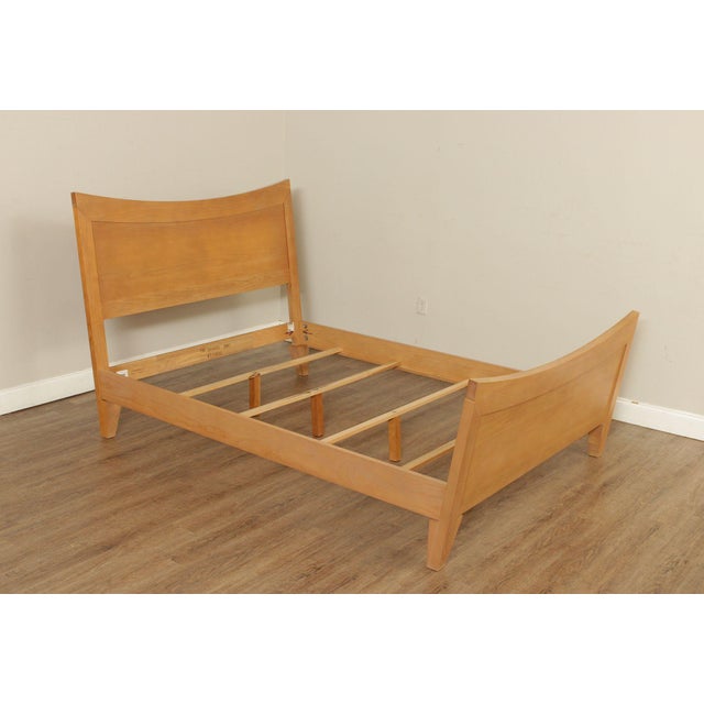 High Quality American Made Queen Size Bed From The Ethan Allen Horizon Collection Featuring A Contemporary Design With...