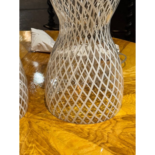 Late 20th Century Pair of Vintage Murano Glass Lattice Lamps For Sale - Image 5 of 7