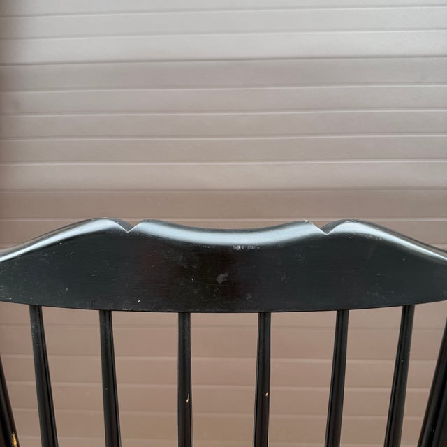 Vintage L. Hitchcock Rustic Country Farmhouse Stenciled Windsor Dining Chair in Black and Maple For Sale - Image 12 of 15