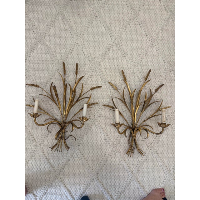 1970s Vintage Italian Wheat Sheaf Wall Sconces – Pair of Gilt Tole Metal Hollywood Regency Sconces - a Pair For Sale - Image 5 of 9