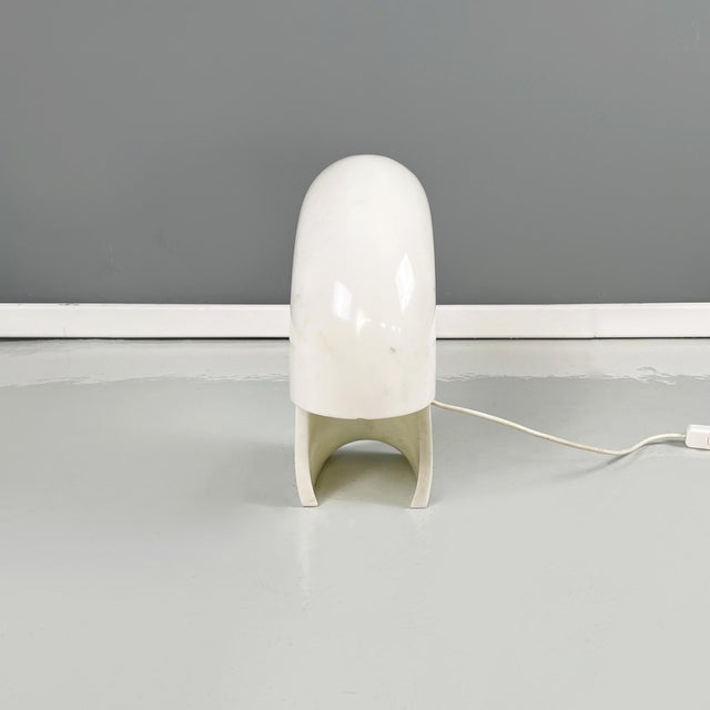 Flos Italian Modern Carrara Marble Table Lamp attributed to Tobia Scarpa for Flos, 1970s For Sale - Image 4 of 15