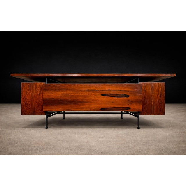 Brazilian Modern Six-Drawer Rosewood & Iron Desk by Geraldo De Barros, Brazil, 1950s For Sale - Image 15 of 15