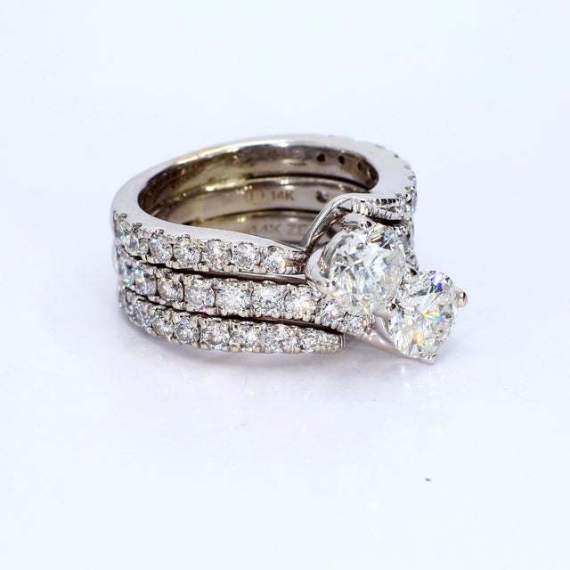 Stone Information - --------------------------------------------- Primary Stone(s): - Stone Grading: - Origin: Natural -...
