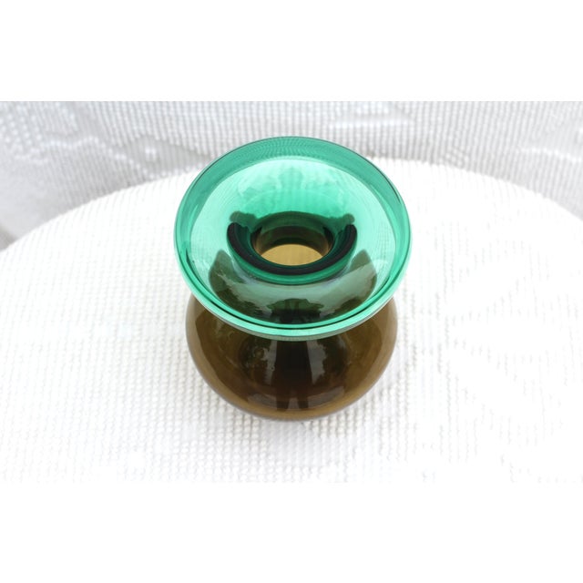 Kosta Boda 1960s Ombre Green Glass Vase by Vicke Lindstrand for Kosta Boda For Sale - Image 4 of 7