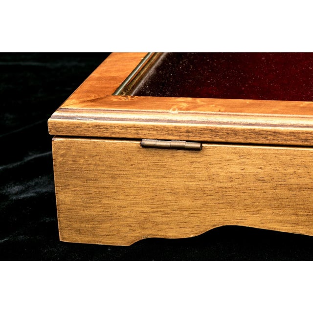 Vintage Tabletop Burl Wood and Glass Keyed Collector’s Display Box For Sale - Image 18 of 18