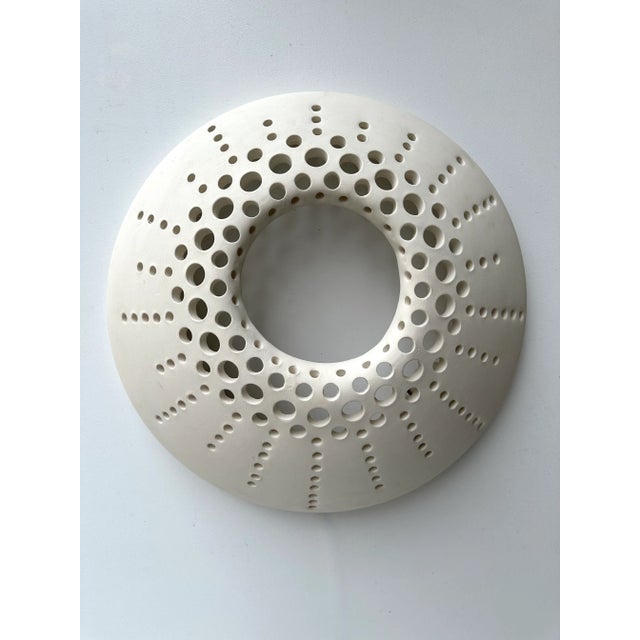 White Contemporary Pair of Ceramic Sconces. Italie For Sale - Image 8 of 12