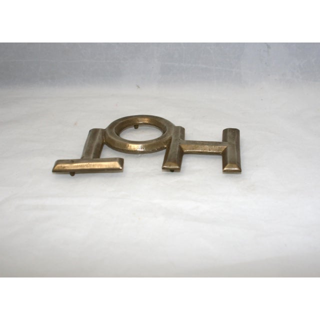 1960s Mid Century Modern Brass Beveled Edge Footed Hot Word Shaped Trivet For Sale - Image 4 of 8