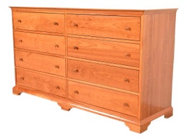 Example of Shaker Standard Dressers